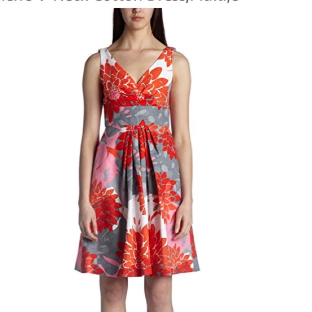Adorable colorful dress! ❤️ 👗